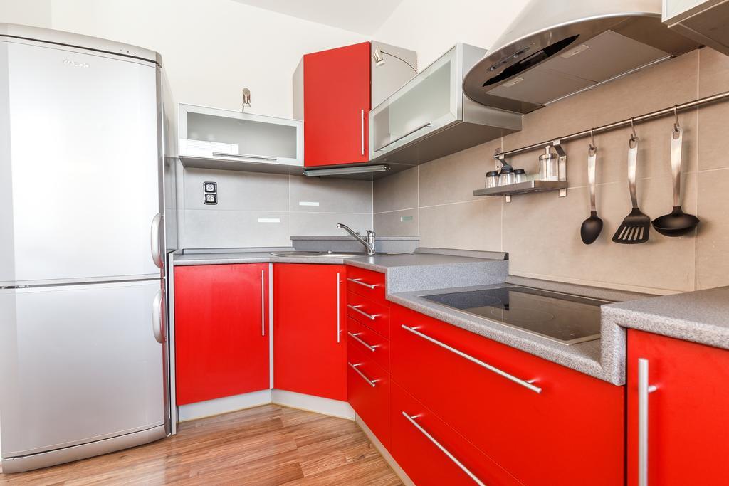 Modern Apartment With 2 Bedrooms Карлові Вари Екстер'єр фото
